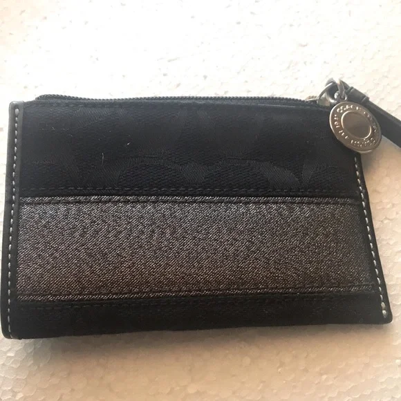 Coach Black and Silver card holder keychain - Picture 6 of 10